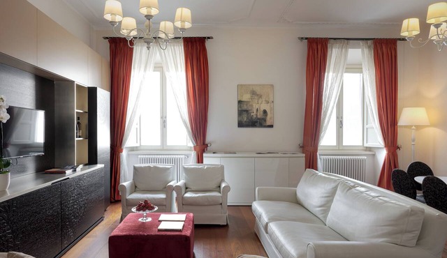 Comfort and stylish Embassy - De Sica flat