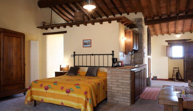 Cosy apartment in villa for 2 people with WIFI, TV, patio and pets allowed