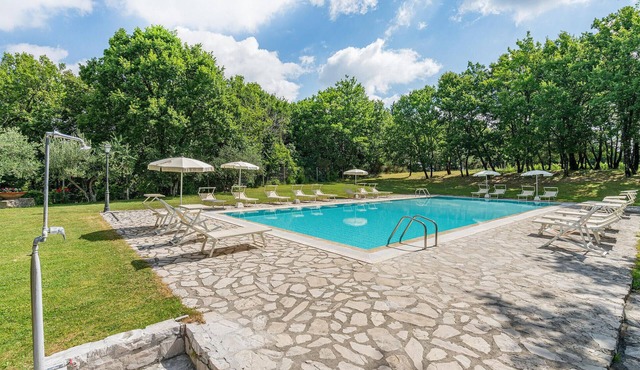 Cozy apartment in San Donato in P. FI