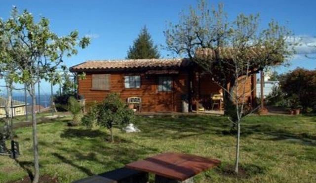 Cozy chalet in the heart of the Etna Park, ideal for one or two couples.