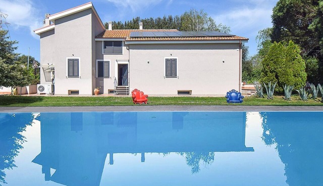Cozy home in Monterosi with swimming pool