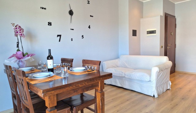 Delightful 65 sqm accommodation 7 km from Termini Station, well connected and WIFI.