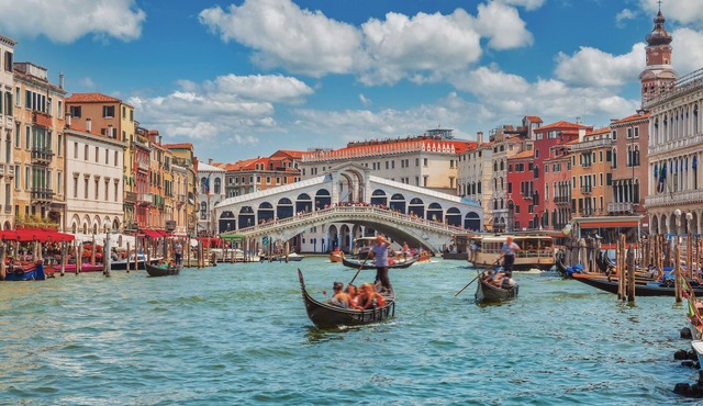 Designer Loft with Panoramic Terrace in Historic Cannaregio