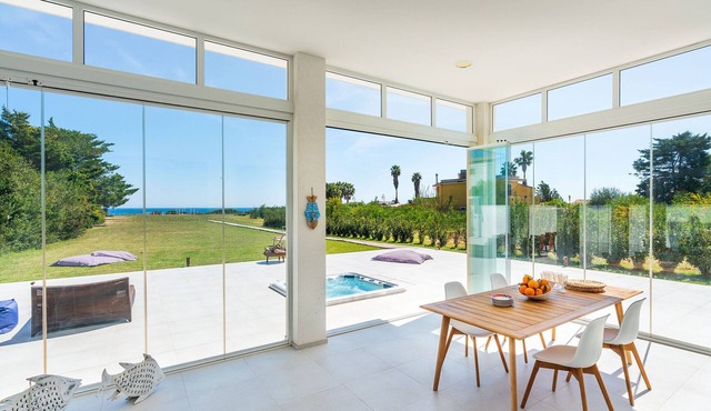 Exclusive beachfront villa with direct access to Avola beach - DiCasaInSicilia