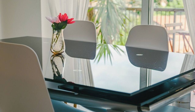 Expo Smart Living - Two Bedroom Apartment, Sleeps 6