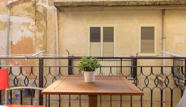 Family friendly spacious 3bed apartment in Castellammare del Golfo with WiFi AC