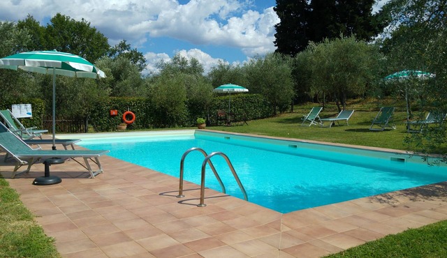 Farmhouse Colombaiolo Apartment Marta with swimming pool