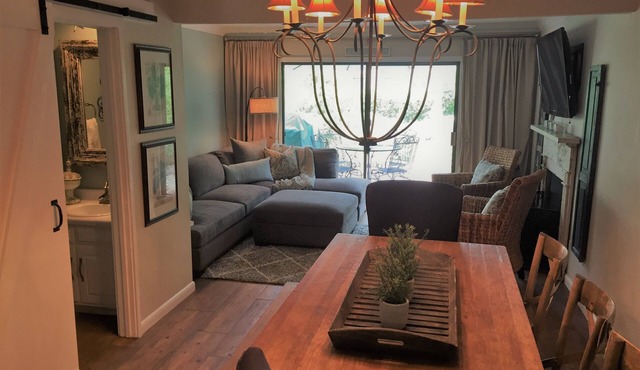 ☆Forest Beach☆Luxury☆3BR Villa☆5 Min. Walk to Beach☆Private Pool☆3 TVs☆Sleeps 8☆ in Hilton Head Island