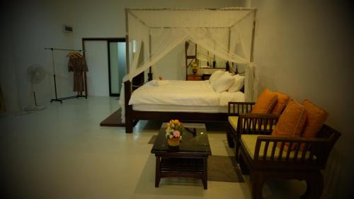 Forest falls Garden Maerim Chiangmai ตาดปลาแคมป์ออร์แกนิคฟาร์มสเตย์เชียงใหม่ in Ban Lua Ka