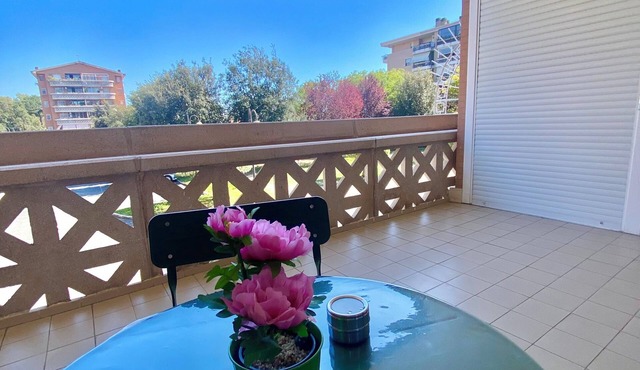 Gina's abode with terrace near metro A