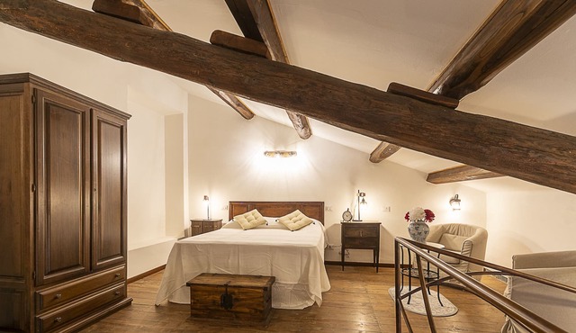 Glamour Apartment with Castle View