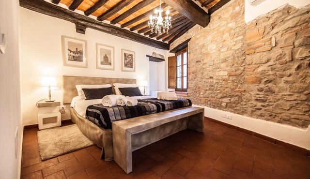 GuestHost - Accogliente Appartamento sulle Colline Toscane