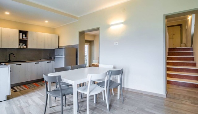 GuestHost - Comfy & Roomy Apt - View on the Ligurian Hills!