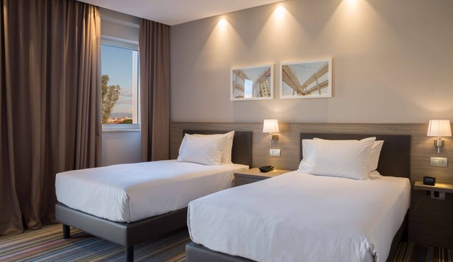Hampton by Hilton Rome East