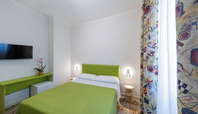 hotel Scafati camera da letto. Vicino Pompei e Napoli Climatizzato con Bagno