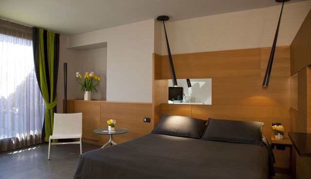 Hotel Zone