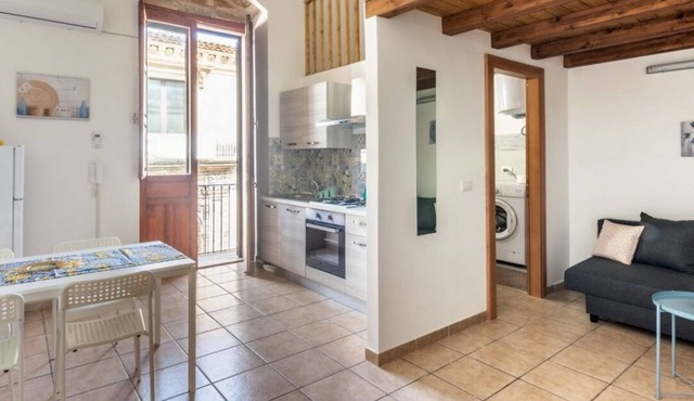 Iblea House - One Bedroom Apartment, Sleeps 4