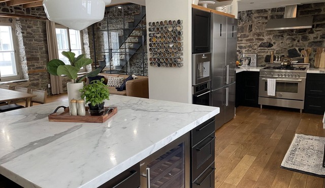 Incredible historic heritage home of 2700 sq ft. Perfect for family gatherings! in Québec