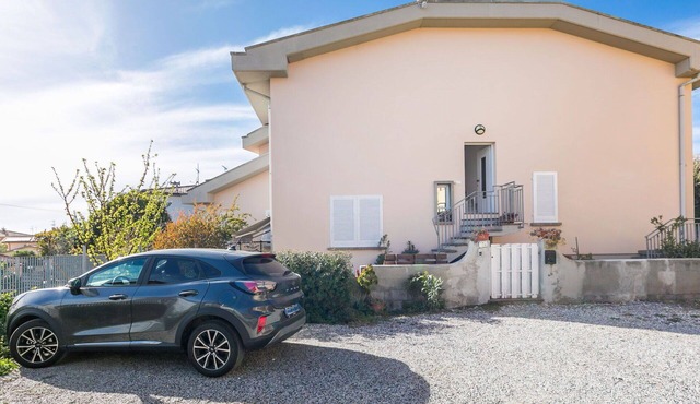 Cosy apartment for 3 guests with A/C, WIFI, TV, patio and pets allowed