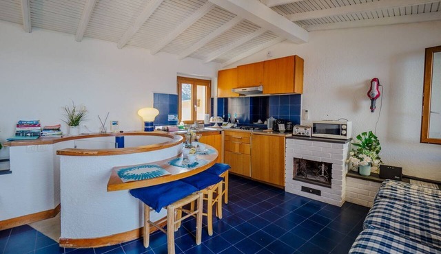 La Lampara Sea View Terrace Apartment with AC