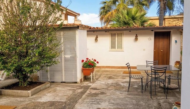 Laura's Little Houses: Mondello 1