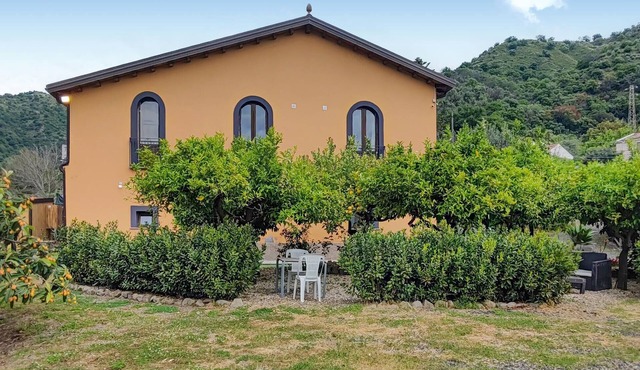 Lovely home in Motta Camastra with WiFi