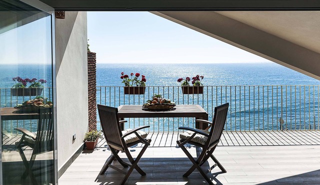 Lovely seafront flat - 2 pax