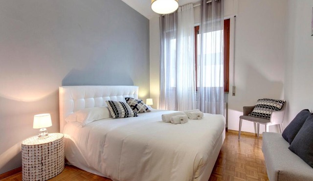 Lungarno Apartment by Mamo Florence