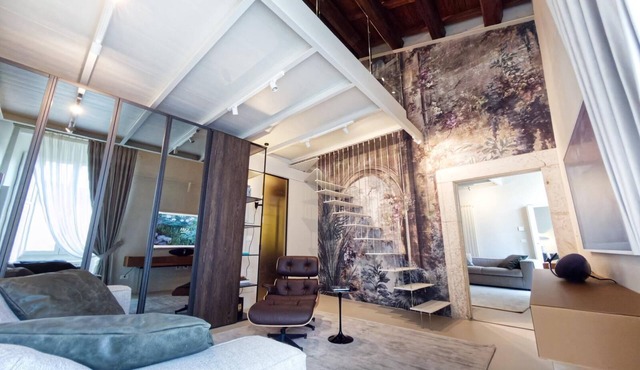 Luxury Loft in 16th-century Renaissance Palace in Cathedral Square