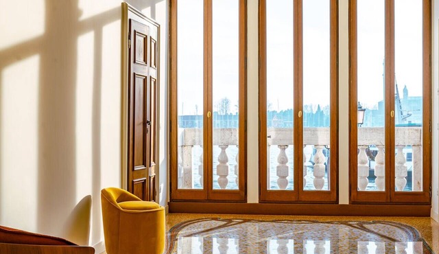 Luxury Piano Nobile apartment, 100m from Piazza San Marco, Venice