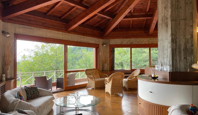 Luxury Vintage Villa: 1970s charm, pool and sea view in a signature design