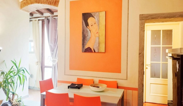 Maia apt: Open the door and Live the Florence HISTORIC CENTER!