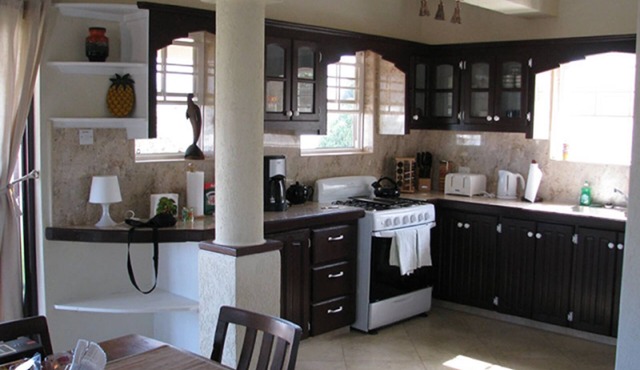 Maya's Bajan Villas - Unit B in Oistins