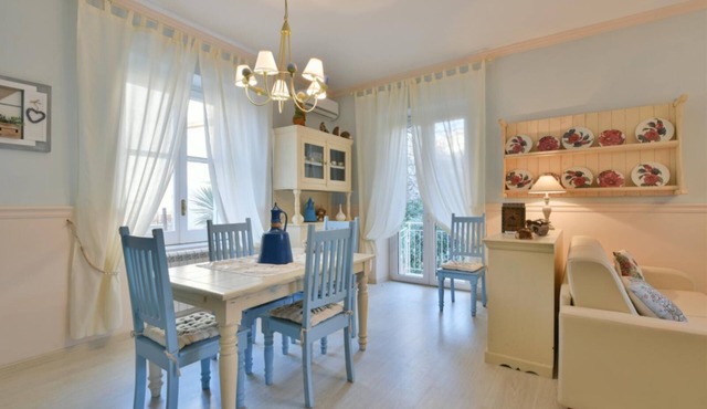 Minutella Apartment poolside with private parking and garden