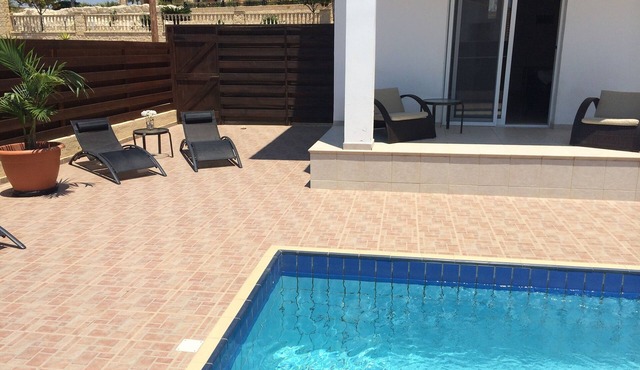 Modern Villa with Secluded Private Pool and high speed wi-fi access in Paphos