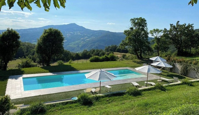 Mountain farmhouse between Parma and Cinque Terre