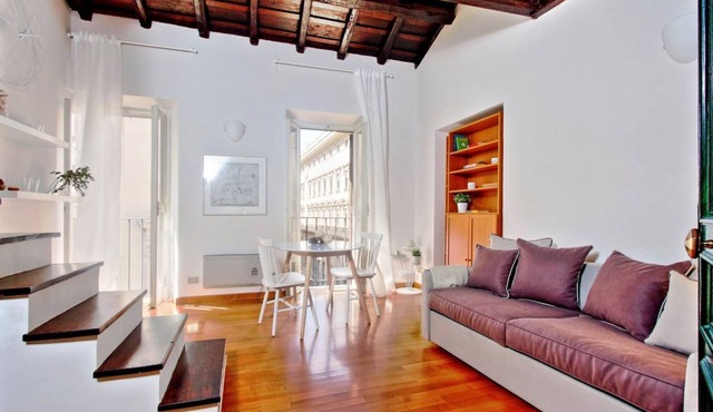 Nice apartment a few steps from the Trevi Fountain