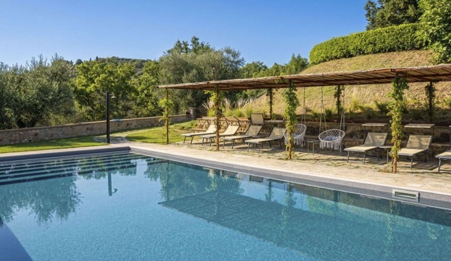 Nice apartment for 4 people with pool, WIFI, A/C, TV, patio and pets allowed