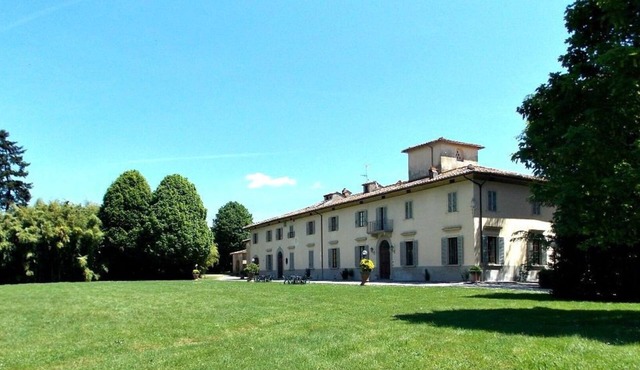 Nice apartment in villa for 4 people with pool, WIFI, TV and panoramic view