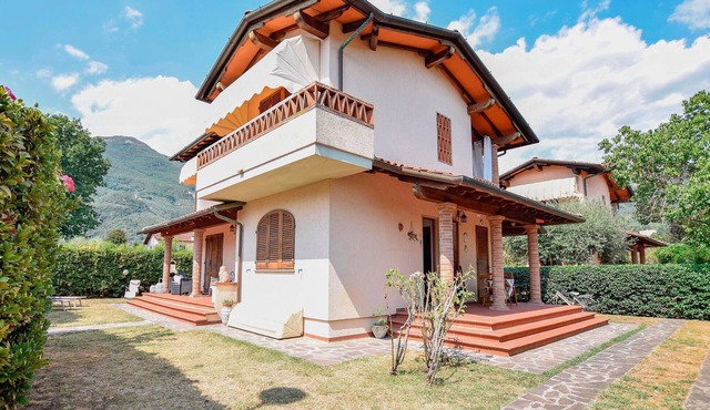 Nice home in Camaiore -LU- with private swimming pool, can be inside or outside