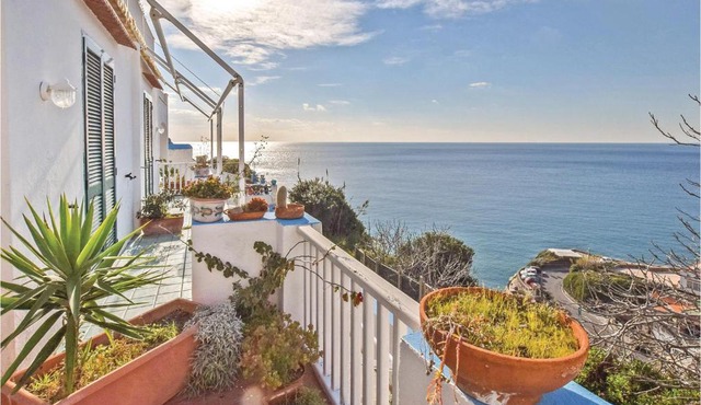 One-Bedroom Apartment In Santangelo Dischia