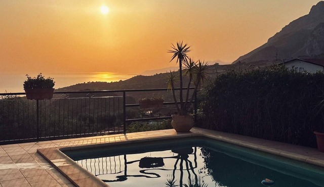 Pet friendly home in Caccamo