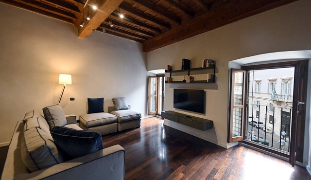 Piazza Navona Mara’s apartment