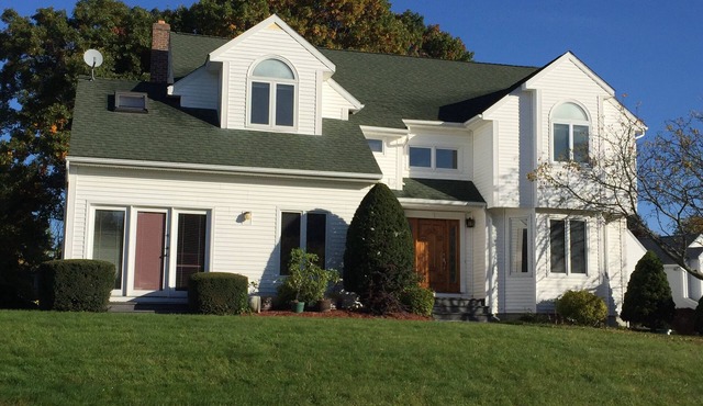 Private basement studio apartment with private bathroom and private entrance. in Lowell