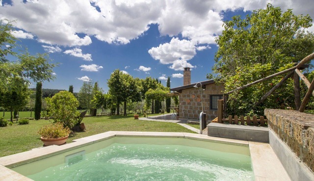 Private Villa with private pool, hot tub, A/C, WIFI, TV, terrace, pets allowed, panoramic view