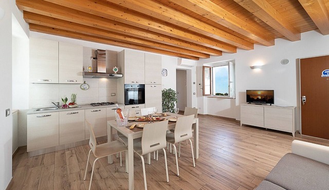 Regarda - Romantic apartment Casa Rossa 1 with wifi, air conditioning