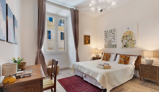 RomAntica near Villa Borghese: Design & Comfort in Rome’s Heart (7 Guests)
