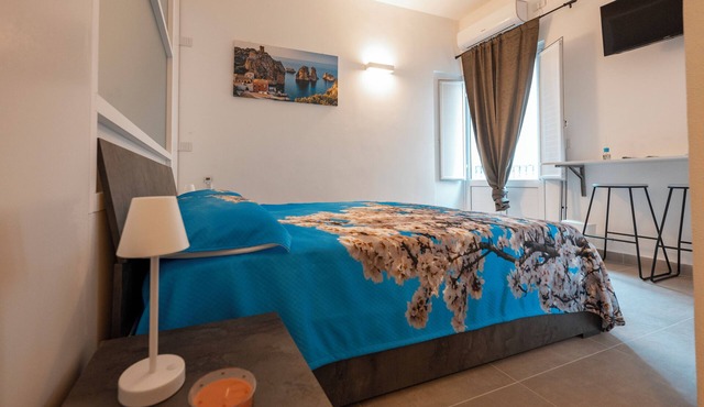 Room-luxury Room La Mandorla