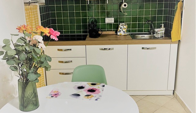 Small apartment in the heart of Monti, a stone's throw from the Colosseum