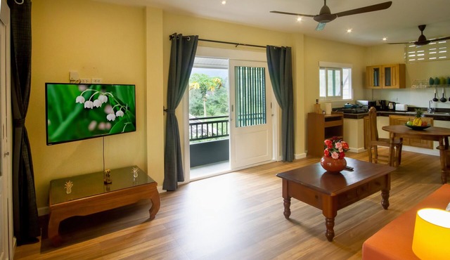 Spacious 1 Bed Apartment Jade with balcony, office and complimentary moped. in Koh Samui